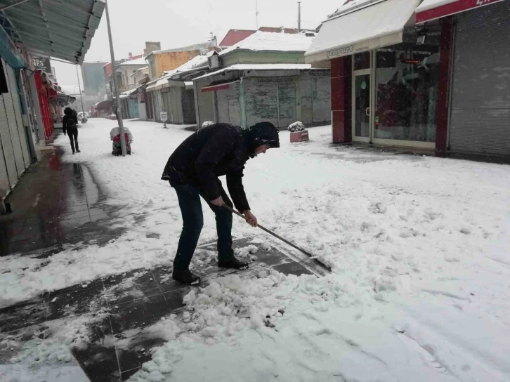 Eskişehir bembeyaz oldu
