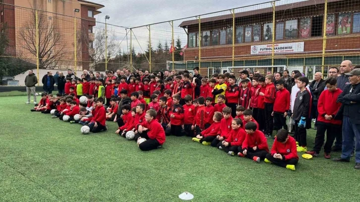 Eskişehir Futbol Altyapı Derneği’nden tesislerin boşaltılmasını isteyen belediyeye tepki
