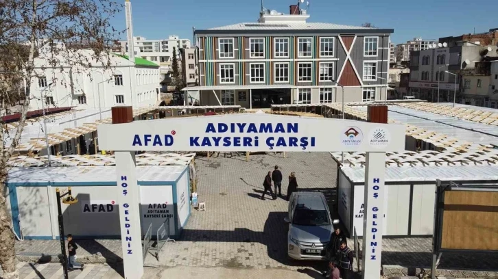 Esnaf konteyner çarşıda satışa başladı
