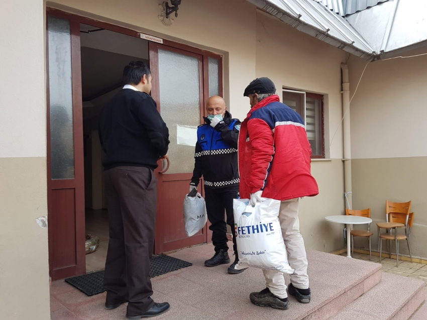 Gemlik Belediyesi evsiz yurttaşa sahip çıktı