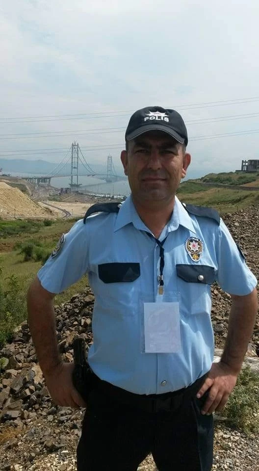 Evinde kalp krizi geçiren polis memuru, hastanede hayatını kaybetti
