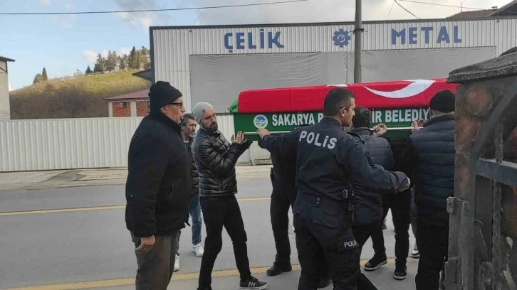 Evinde ölü bulunan emekli polis son yolculuğuna uğurlandı
