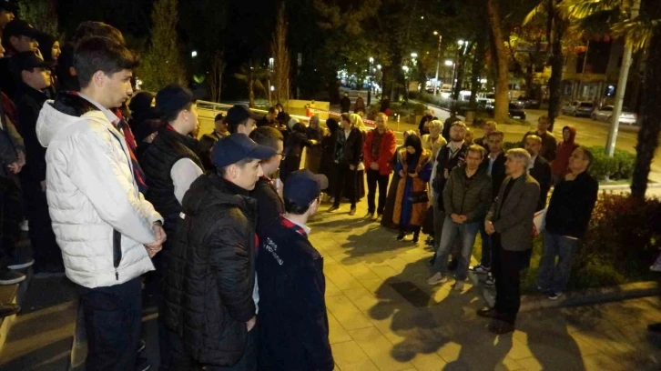 Evlatlarının saçına kına yakıp Çanakkale’ye gönderdiler
