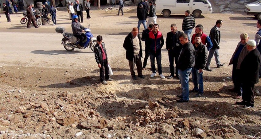 Mardin Nusaybin'de polis aracına bombalı saldırı