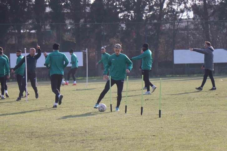 Ezeli rakipler bu maçta tek yürek olacak