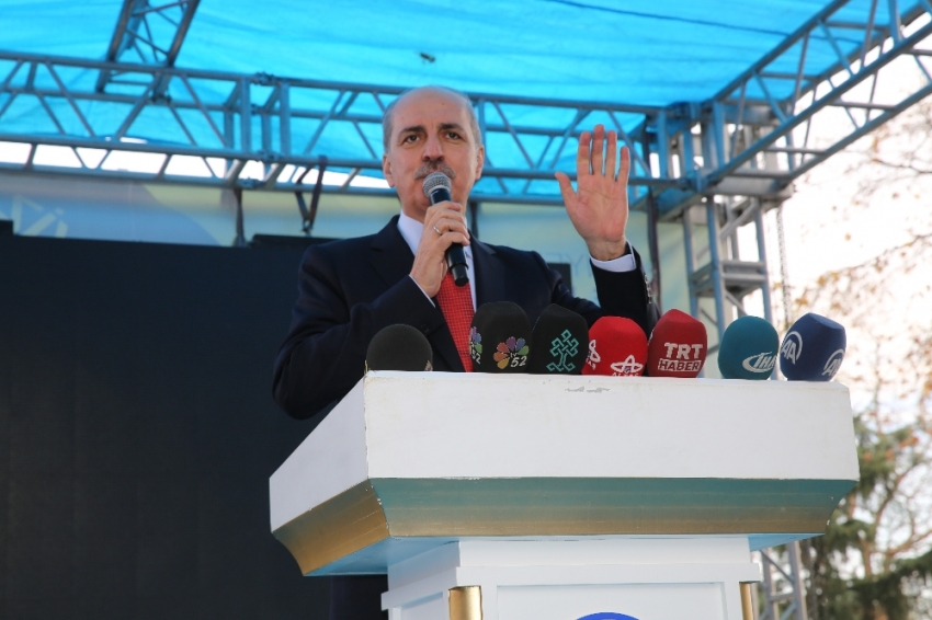 Kurtulmuş: Şova çevirdi