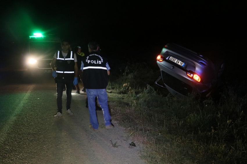 Defalarca takla atan otomobilden fırlayan kadın hayatını kaybetti