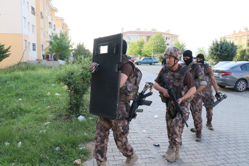 PKK propagandasına şafak operasyonu: 24 gözaltı