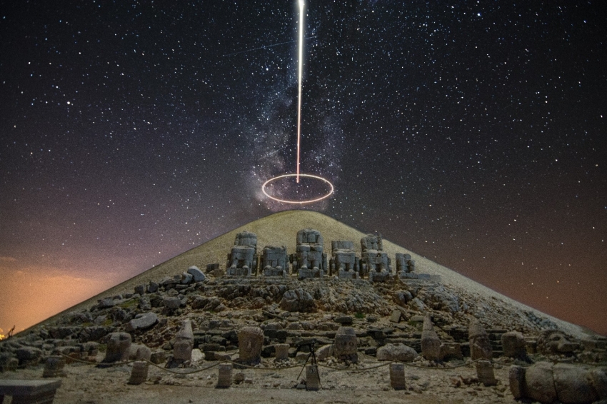 Nemrut Dağı Samanyolu ile birlikte görüntülendi