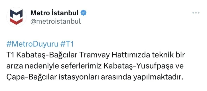 Fatih’te tramvay arızalandı, aksayan seferler nedeniyle yolcular raylardan yürüdü
