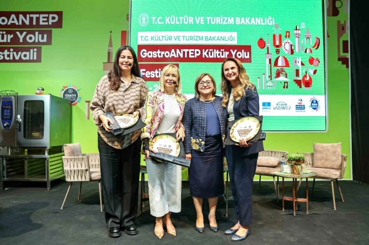 Fatma Şahin moderatörlüğünde kadının gücü konuşuldu
