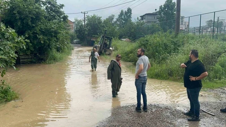 Fatsa’da sağanak: İş yerleri ve evleri su bastı
