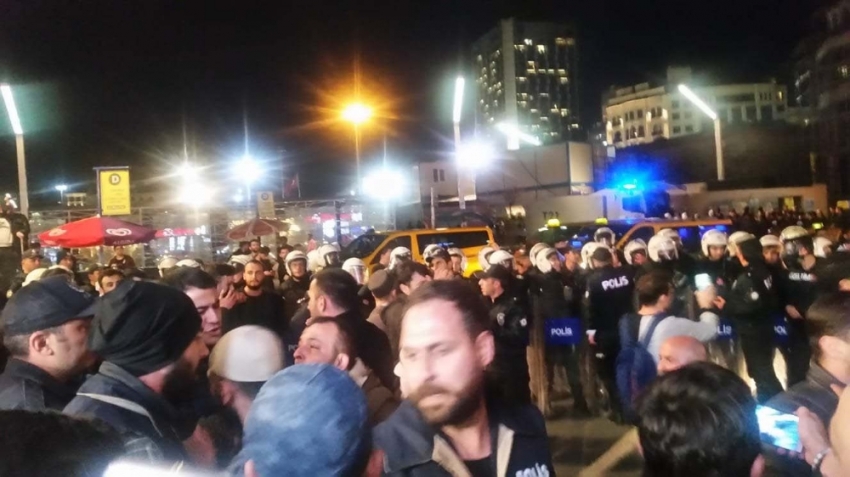 Taksim’de izinsiz gösteriye biber gazlı müdahale