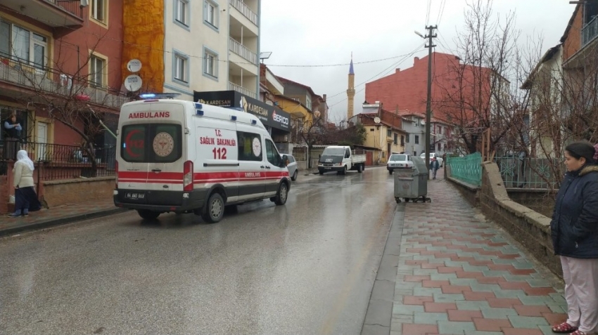 4 kişilik aile karbonmonoksit gazından etkilendi