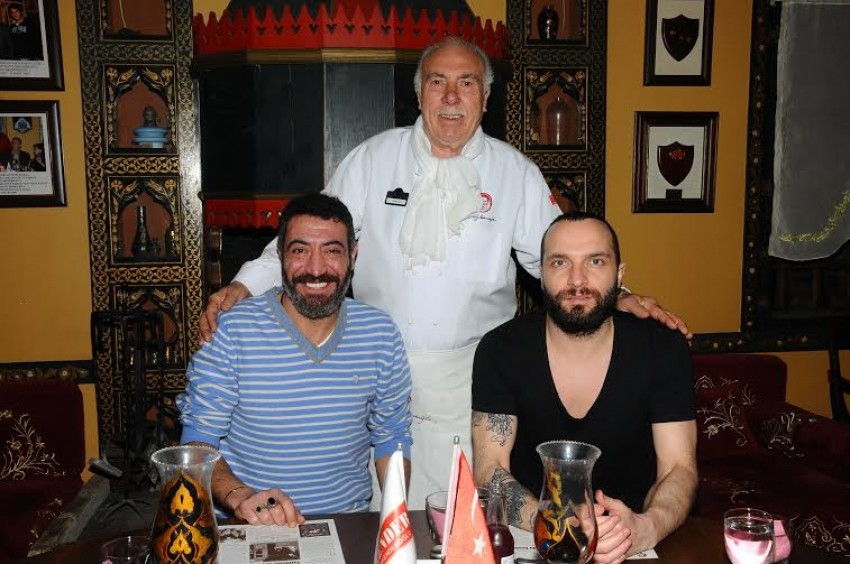 Hakan Altun ve Berkay İskender Kebabı’nın müdavimi oldular