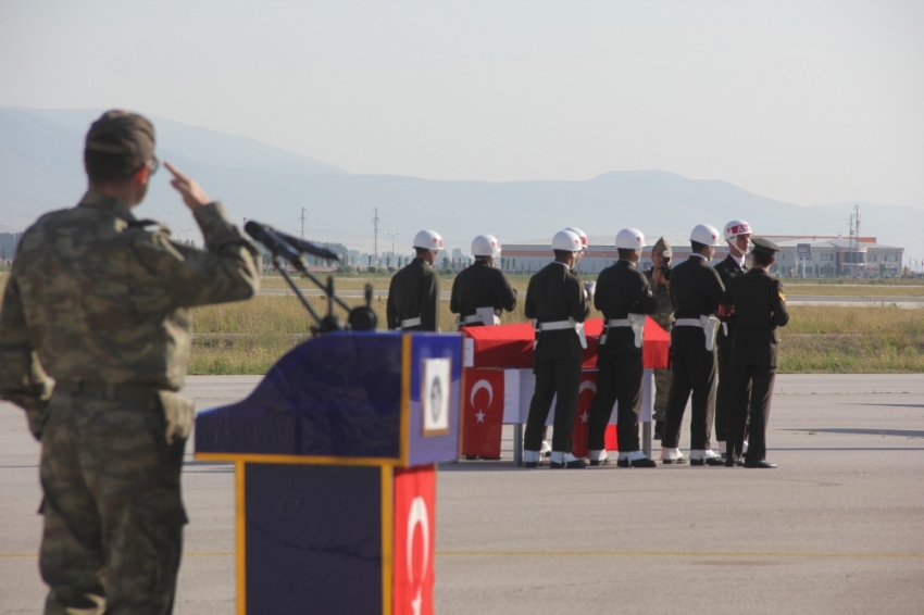 Doğubayazıt’ta şehit düşen teğmen, Erzurum’dan törenle uğurlandı