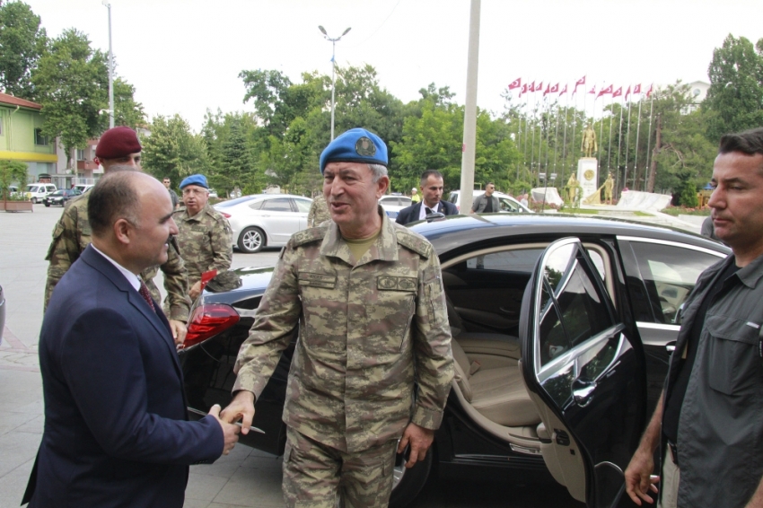 Orgeneral Hulusi Akar Isparta’da