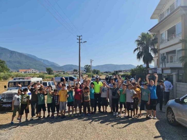 Fethiye’de Kuran Kursu öğrencilerine güvenli trafik eğitimi verildi
