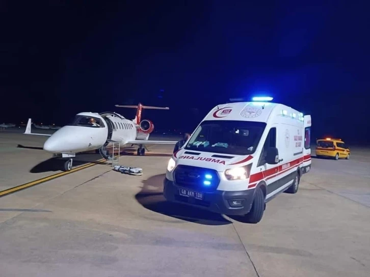 Fethiye’de salça kazanına düşen çocuk, uçak ambulansla İstanbul’a götürüldü
