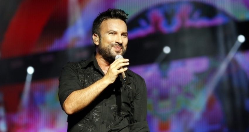 Megastar Tarkan Harbiye’yi salladı