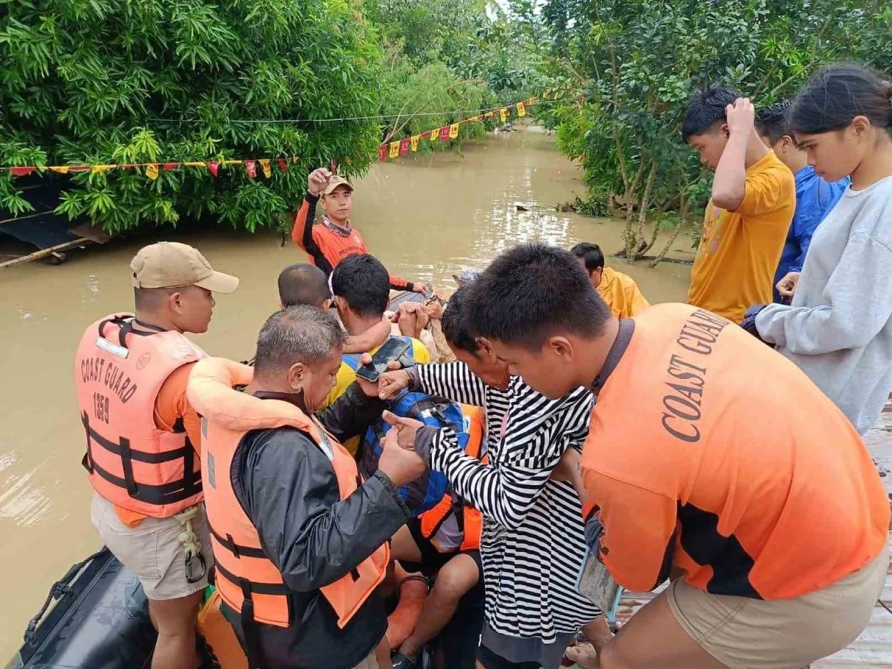 Filipinler’de Trami Tropik Fırtınası’nda 14 kişi hayatını kaybetti
