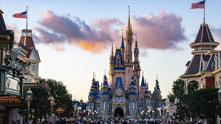 Florida'da bulunan Walt Disney eğlence merkezinin 