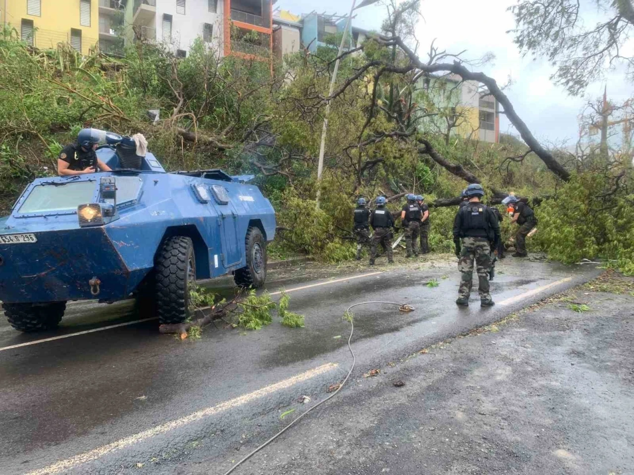 Fransa’nın denizaşırı toprağı Mayotte’yi Chido Kasırgası vurdu: 14 ölü
