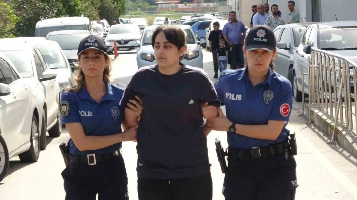 Furkan Nesli Derneği’nde iki kadını bıçaklayan kadın: "Bana baş kaldıran adamın başını keserim"
