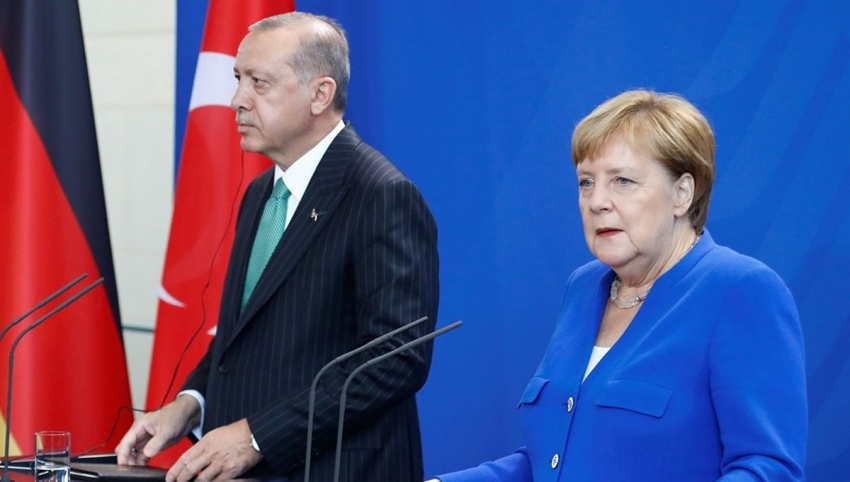 Erdoğan, Merkel’le telefonda görüştü