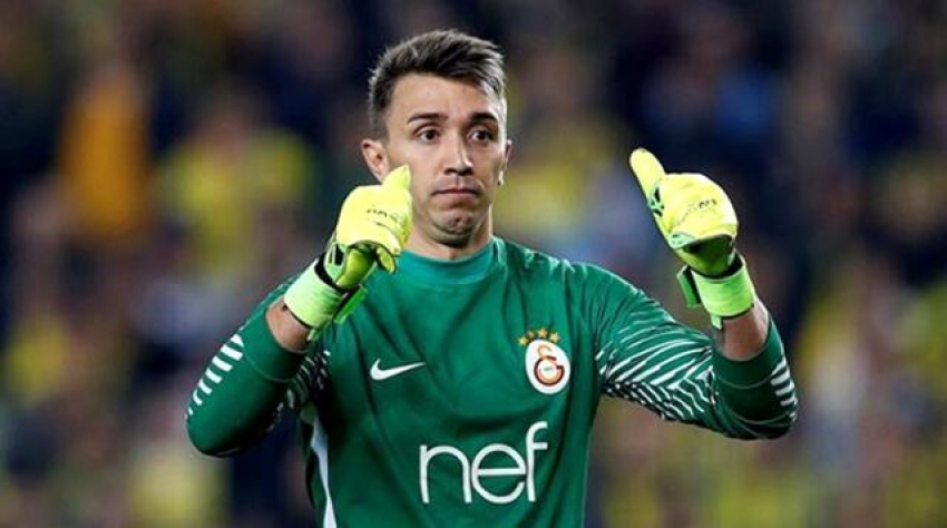 Muslera'dan veda