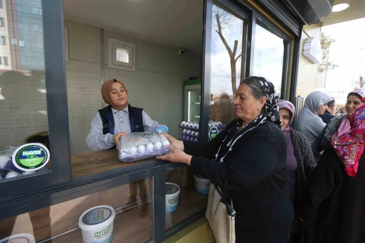 Gaziantep Büyükşehir’in Haydi büfeleri, şarküteri ürünlerinin satışına başladı
