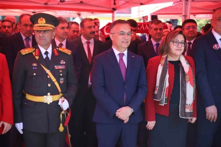 Gaziantep’te 29 Ekim kutlamaları başladı
