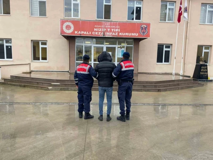 Gaziantep’te yasadışı göçmen taşıyan 2 organizatör yakalandı
