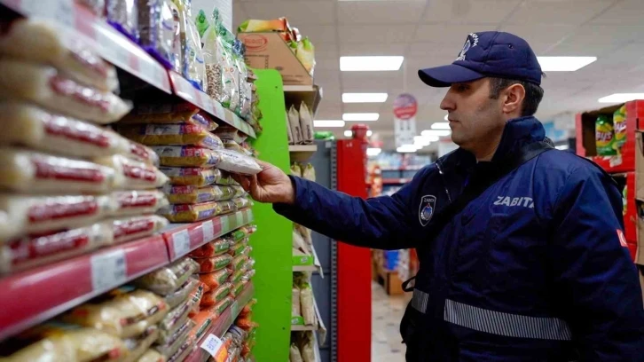 Gaziosmapaşa’da marketlerde fiyat ve etiket denetimi
