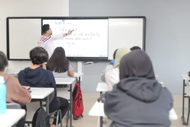 Gebzeli öğrencilerin yeni gözdesi: "Güzide Gençlik Merkezi"
