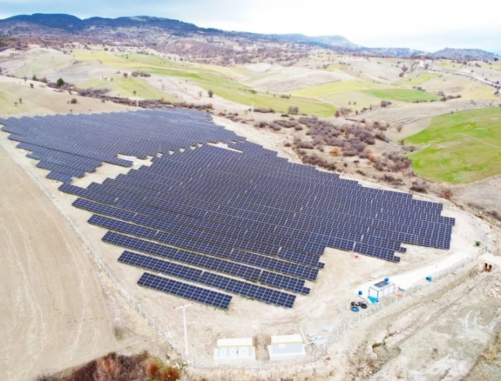 Gediz’de güneş enerji santrali elektrik üretimine başladı
