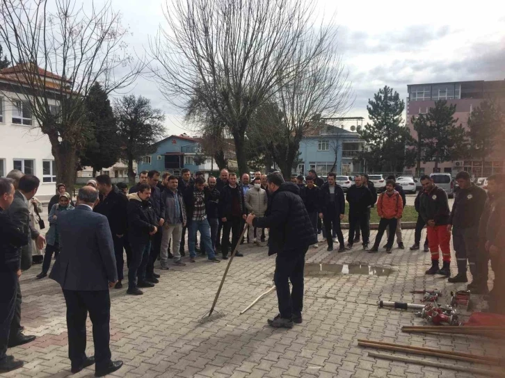 Gediz’de öğretmenlere yangın eğitimi
