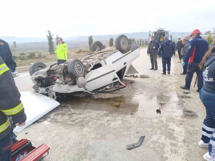 Gediz’de trafik kazası: 3 yaralı