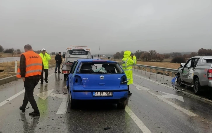 Gediz’de trafik kazası: 4 yaralı
