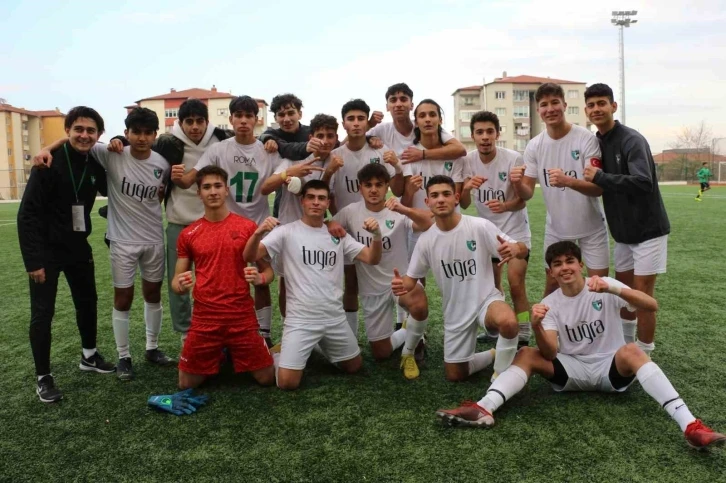 Genç horozlar U17’de Play Off’da
