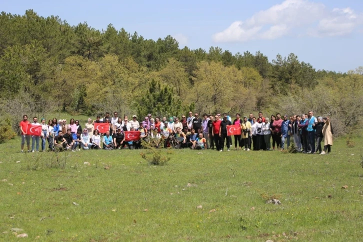 Gençler doğa yürüyüşünde buluştu
