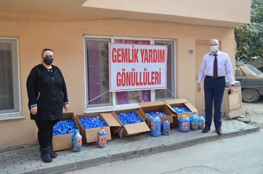 Gemlik'te mavi kapaklar umut olmaya devam ediyor