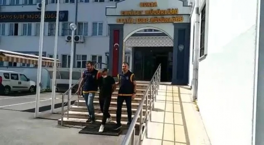 Bursa'da oto hırsızı çalıntı araçla yakalandı