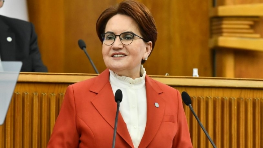 Akşener'den Demet Evgar'a destek