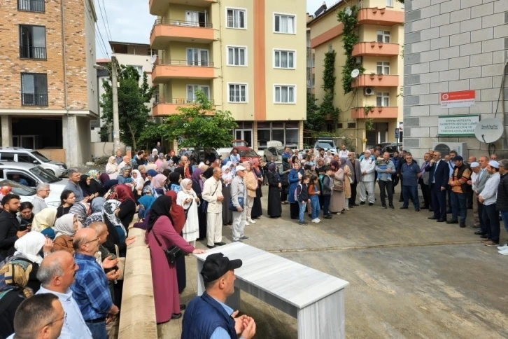 Giresun’dan 516 hacı adayı dualarla kutsal topraklara uğurlandı
