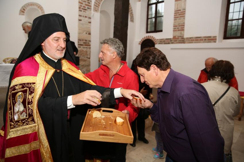 Rumlar, Gölyazı'nda ayine katıldı