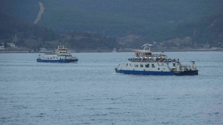 Gökçeada ve Bozcaada’ya yarınki feribot seferleri iptal edildi