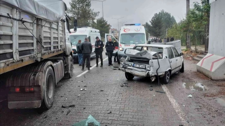 Zincirleme trafik kazası: 3 yaralı