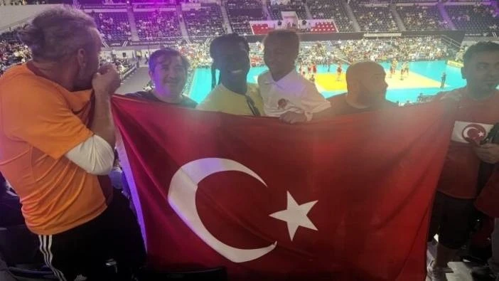 Gomis Japonya'da maça gitti! Kızına Filenin Sultanlarını örnek gösterdi