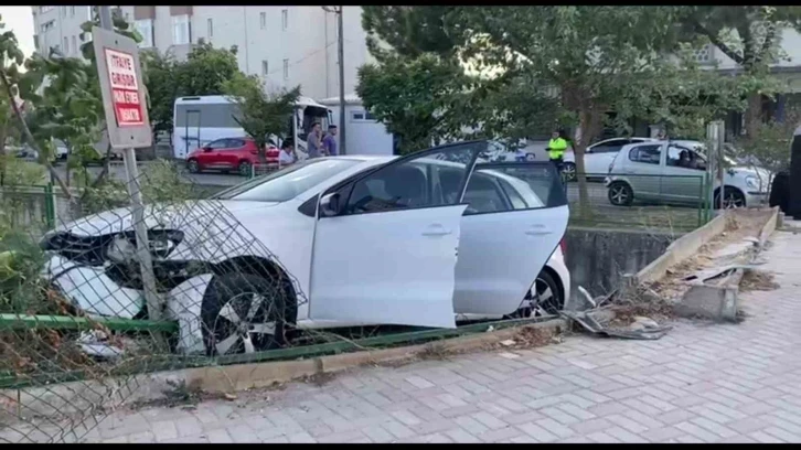 Gönen’de trafik kazasında 1 kişi yaralandı
